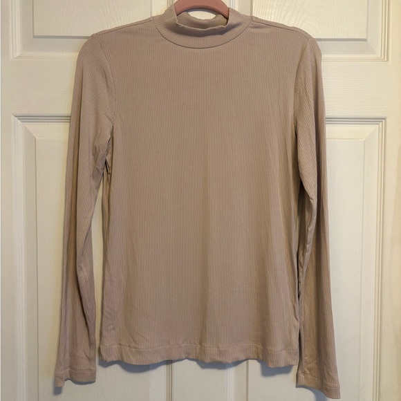 Long Sleeve Ribbed Top - Picture 1 of 4